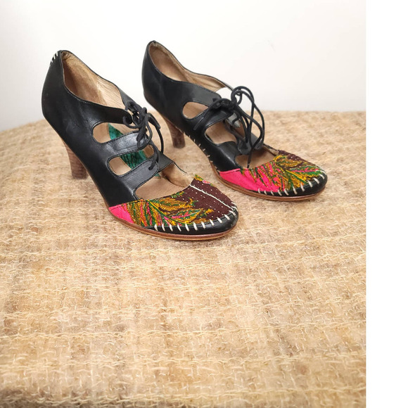 Terra Plana Artisan Design Handcrafted Leather Lace Up Heels Size 41 EU/ 10 US - Picture 1 of 5